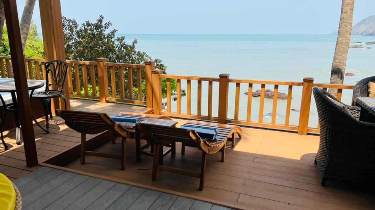 Cola Goa Beach Resort Ngoại thất bức ảnh